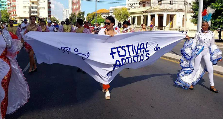 De fiesta los artistas aficionados de La Habana