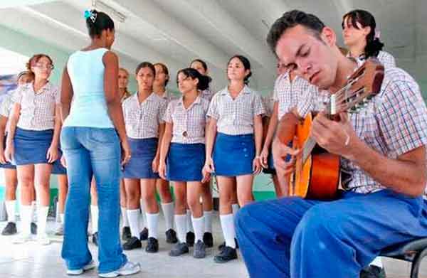 AL PAN PAN: La labor insustituible