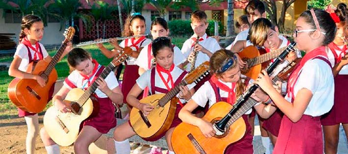 ¿Más profesionales del arte en Cuba?